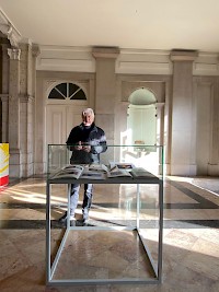 Atrium: JOSÉ DE GUIMARÃES, Vitrine publications and documentation, photo: @Maria Castel Branco