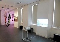 KILUANJI KIA HENDA HAVEMOS DE VOLTAR (WE SHALL RETURN), 2017, Single-channel video on monitor and Julien Creuzet hanging sculpture