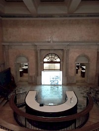Amphiteatre Images credit: Gilles Zark MARIANA CALÓ AND FRANCISCO QUEIMADELA Sombra Luminosa (2018), HD video and 16mm transfered to Hd video, 3:2, color, sound, 22’09”,