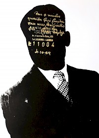 Delio Jasse, Black portrait, 2024. Gelatina de prata e folha de ouro, 30x40cm© EGEAC - Galerias Municipais, 2024; Bruno Lopes